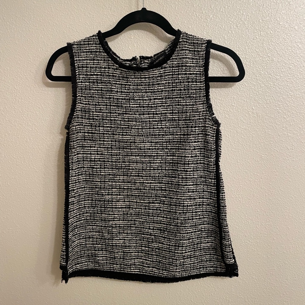 Banana Republic | Black / Grey Fringe Top | XS